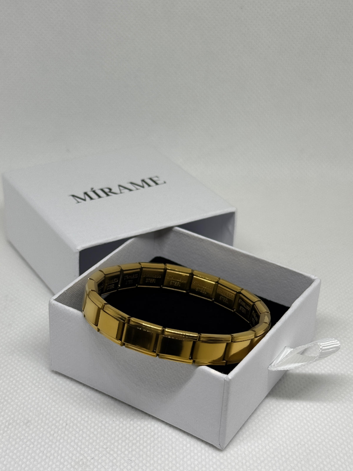 Vega Bracelet – Gold